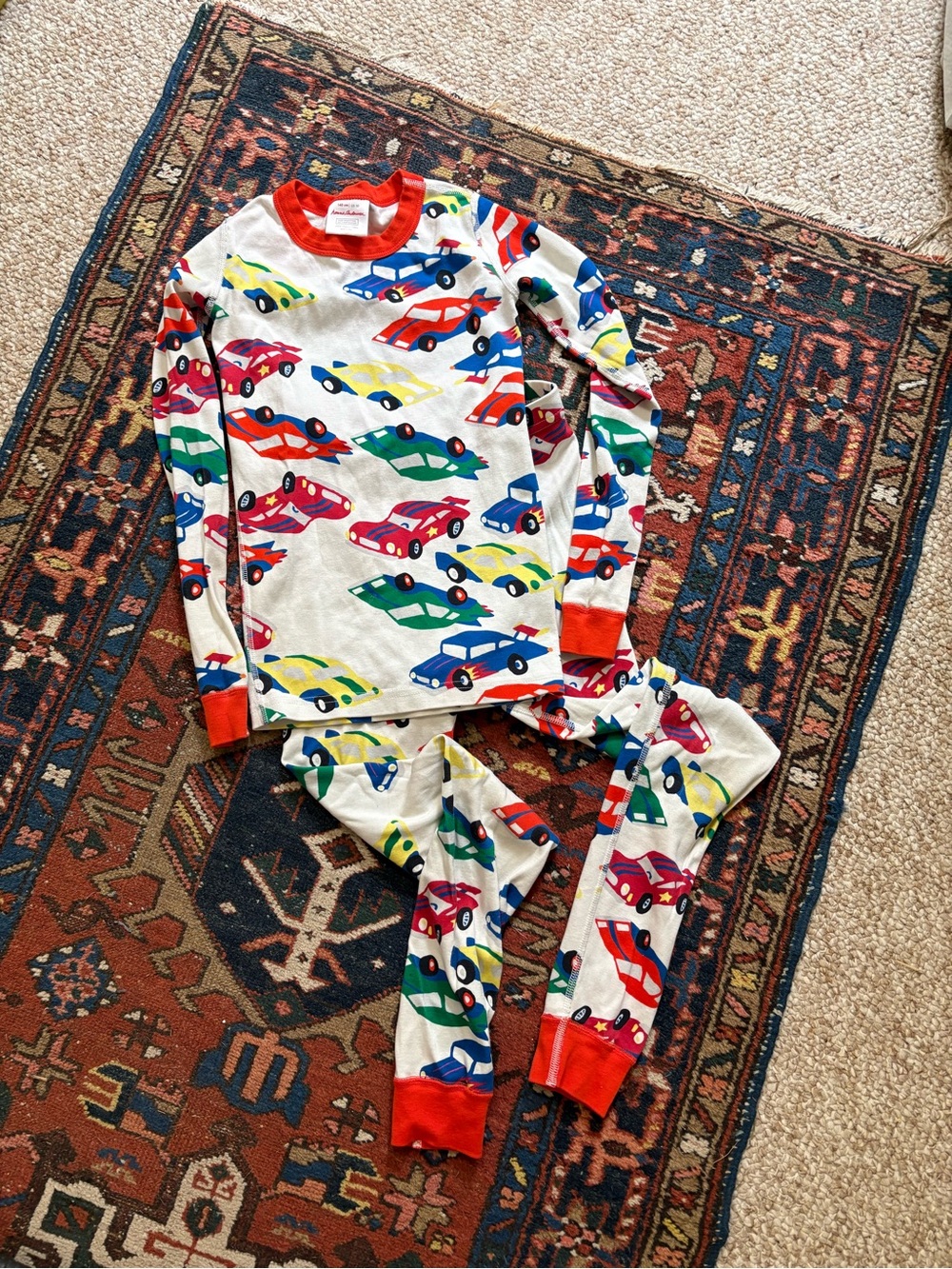 Hanna Andersson Cream Pajama Set with Red Trim and Multicolor Car Print 10Y